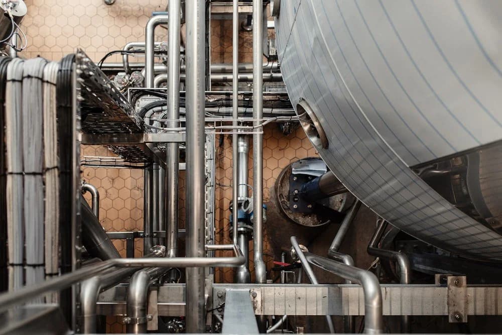 Stainless steel process piping for food and beverage production